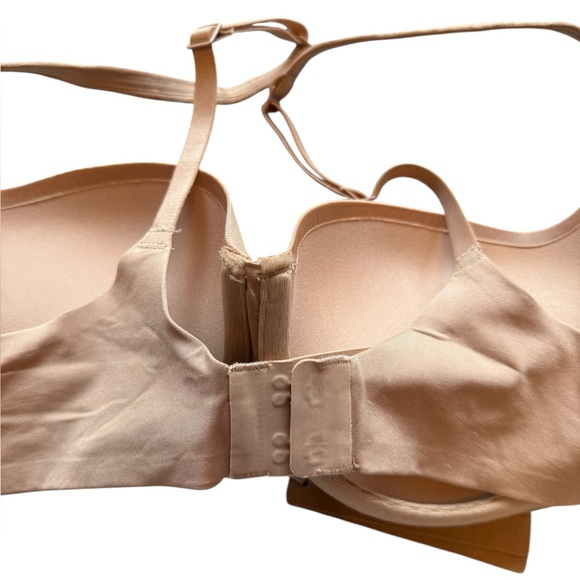 SKIMS 36B Ultimate Balconette Push-Up Bra in Clay - Picture 6 of 10